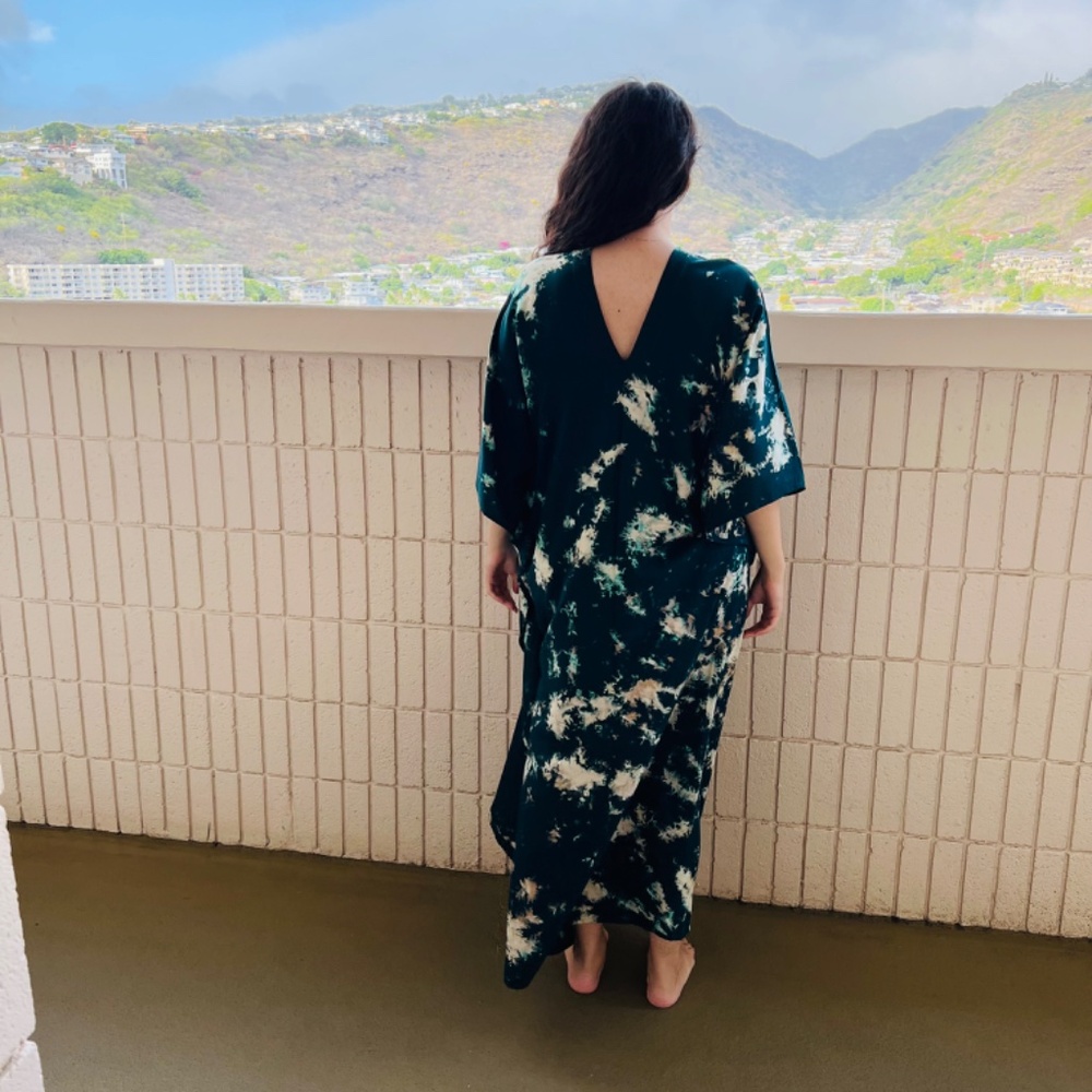 One Size Tie Dye kaftan - Picture 2 of 7
